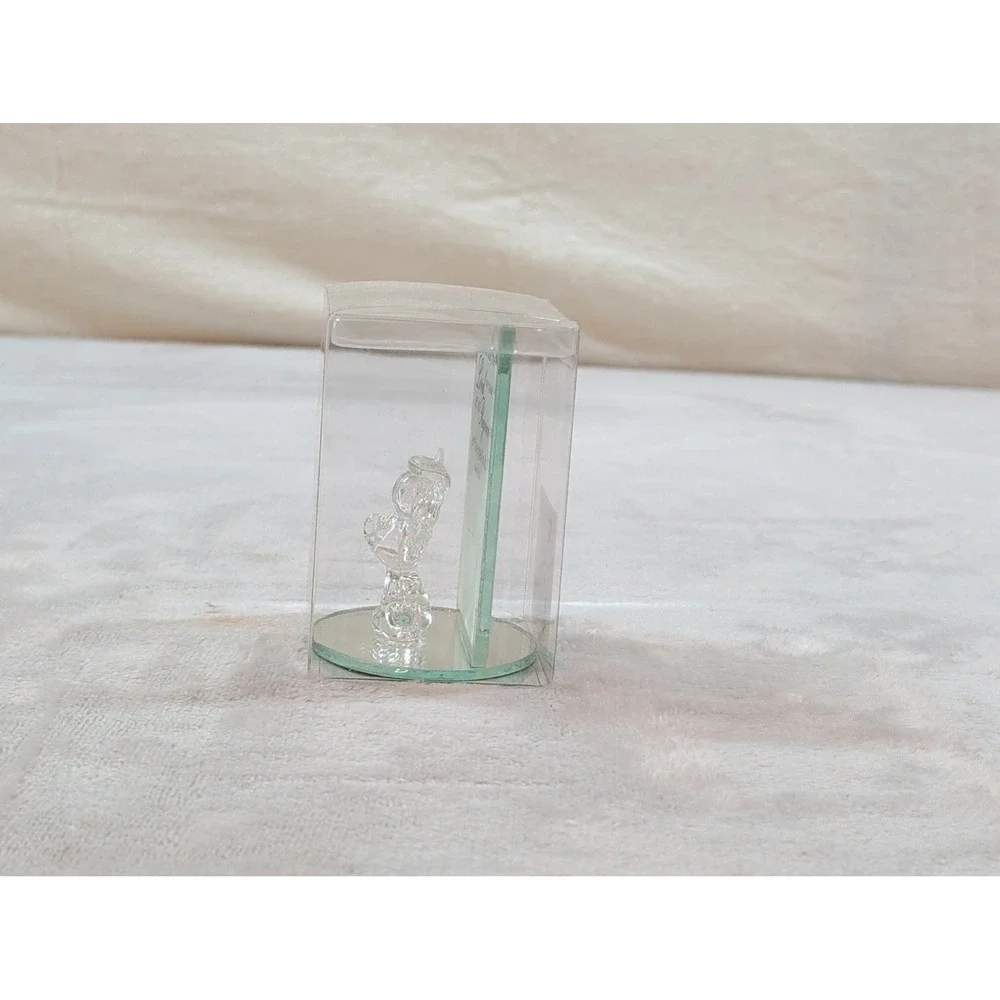 Interiors by Design Glass Angel Figurine Psalm 118:24 Mirrored Display Case